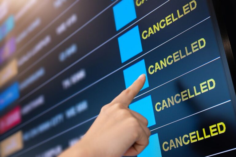 Volo cancellato? Una nuova sentenza conferma: i passeggeri possono avere diritto a compensazione e risarcimento